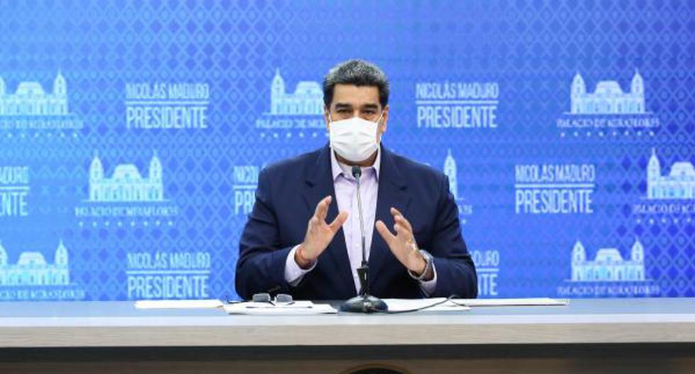 Nicolás Maduro es visto hablando con una mascarilla contra el coronavirus en Venezuela. (Foto: EFE).