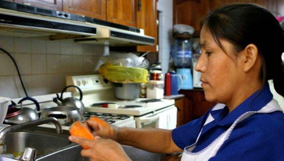 Un estudio detectó que el 70% de trabajadoras del hogar en el Perú consideran que las casas donde laboran les generan estrés. (Foto: Andina)