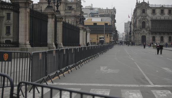 Municipalidad de Lima presenta acción de amparo contra el Gobierno por cierre de accesos a la Plaza de Armas. Foto:  RENZO SALAZAR / GEC