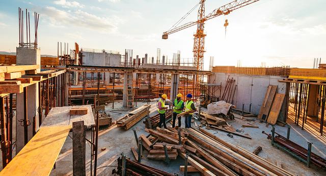 FOTO 5 | Ingeniería Industrial, con un ingreso promedio mensual de S/3,606. (Foto: iStock)