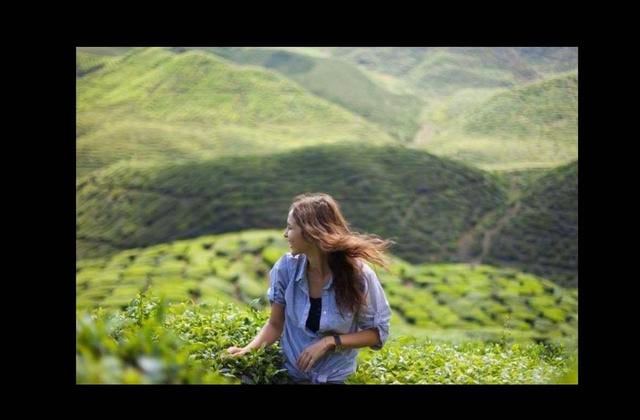 FOTO 8 | 8. Noiva do Cordeiro, un pueblo habitado exclusivamente por mujeres. Este pueblo situado a 100 kilómetros de Belo Horizonte, cerca de Rio de Janeiro, tiene la peculiaridad de estar habitado solo por mujeres. La población, que vivió aislada hasta 1940, rompió con todas las normas tras la muerte del Pastor del pueblo. Hoy viven cerca de 600 mujeres en la aldea. Los hombres que habitan en el pueblo son pocos y trabajan fuera de lunes a viernes, por lo que parece que en este sitio solo habitan mujeres.