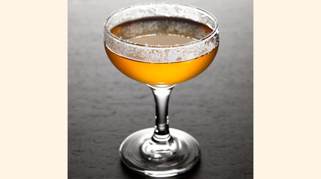 Sidecar coctel, Este es el coctel Sidecar del hotel Ritz en París. Una bebida que se prepara especialmente con champaña y coñac, cuyas botellas datan de entre 1830 y 1870. Lo que uno debe pagar para probar este coctel asciende a los US$ 1,600. Y que si lo