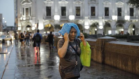 Lima no está preparada para soportar fuertes lluvias como la del viernes 10 de marzo que se reportó en varios punto de la capital. (Foto: Joel Alonzo/ @photo.gec)