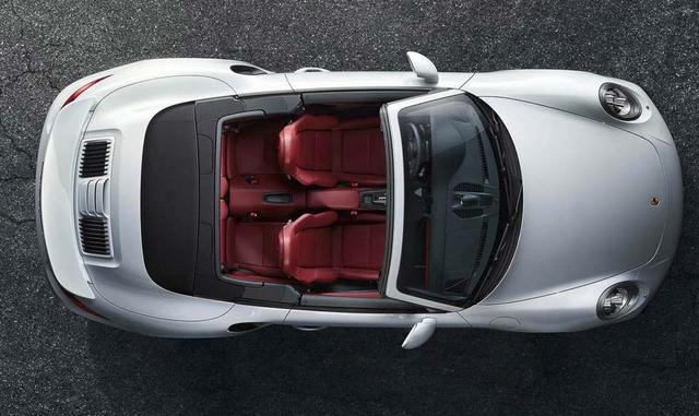 Pero eso es para el ojo inexperto. De hecho, el Porsche 911 Carrera Turbo Cabriolet modelo 2017 llega más rápido a los 96 kph que ambos vehículos (3.0 segundos, frente a 3.5 y 3.8 para el Audi y el ‘Meche’, respectivamente). También domina ese segmento de