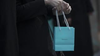 Ventas de Tiffany en EE.UU. a turistas chinos caen en 25% en el último trimestre