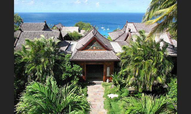 FOTO 2 | El padre de esta rara avis sociológica, el noble escocés David Tennant, había adquirido la isla en 1956 por 45.000 libras, una cantidad inferior a la que se gastaba tratando de calentar su castillo en invierno.