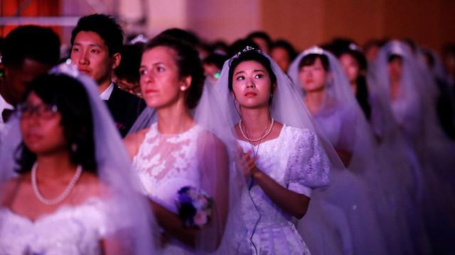 FOTO 9 | Moon fue un pararrayos para la controversia y una vez fue encarcelado en los Estados Unidos por evasión de impuestos.