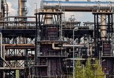 Alemania toma control de refinerías de grupo ruso Rosneft para proteger suministro