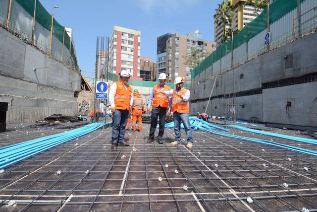 5.- Estacionamiento subterráneo. Su construcción se inició el 2 de diciembre del año pasado y se tiene previsto su inauguración para el mes de octubre.