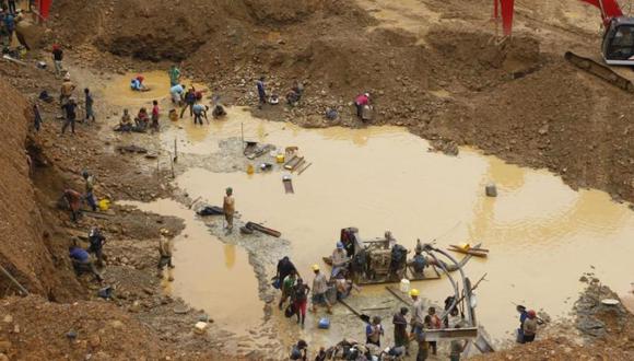 El avance sin precedentes de la minería ilegal ha seguido pese a algunos operativos contra la minería ilegal realizados el año pasado. (Foto: EFE)