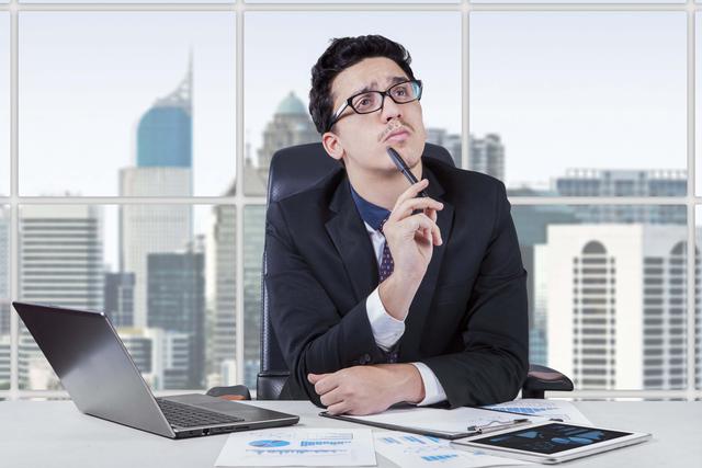 Foto 6 | 6. Cuídate y sé curioso
“Tómate un descanso” se ha convertido en un mantra para mí. Es fundamental tomarte un tiempo lejos del trabajo.

Asegúrate de socializar con tu familia, tus amigos y tener vacaciones, ya que es imposible tomar decisiones sabias cuando estás siendo consumido por tu propio trabajo. Alejarte te ayudará a ver tu negocio de una manera más clara y hará que tengas una vida más interesante y divertida.
Comenzar un negocio es una aventura, no dejes que se convierta en una monotonía.