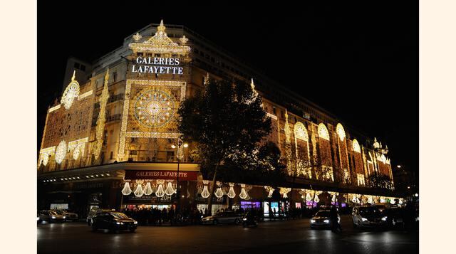 Galeries Lafayette, Volumen de ventas: US$ 3,810 millones, Dueño: Nicolas Houzé , Es una institución en París. Surgió en 1893, más de 40 años después de Le Bon Marché, bajo el mando de los primos Théophile Bader y Alphonse Kahn. Más allá de la zona comerc
