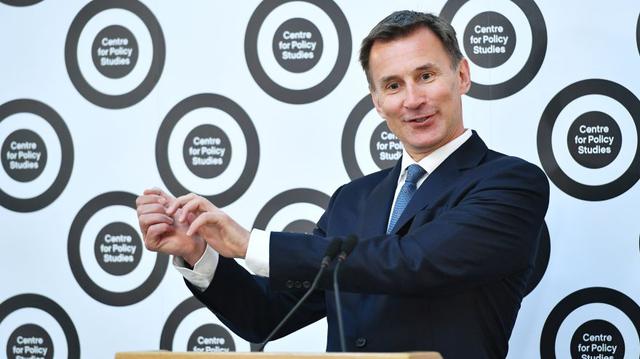 Jeremy Hunt: El ministro de Asuntos Exteriores hizo campaña por la permanencia del país dentro de la UE. Su postura actual es la de cumplir con el resultado del referéndum de 2016 que dio la victoria al "Brexit". (Reuters)