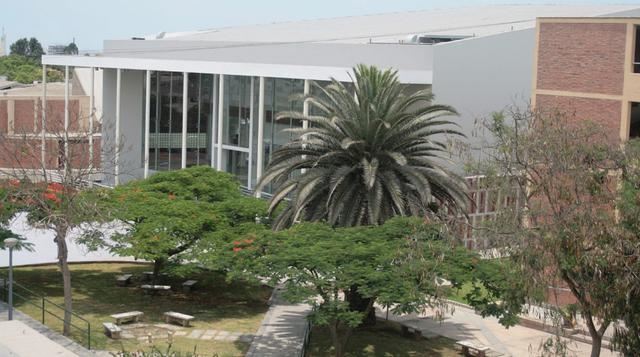 19. Universidad Femenina Del Sagrado Corazón (UNIFE). Tienen una escala de pago anual de entre S/ 19,400 y S/ 9,300 las carreras de Educación Primaria; Ingeniería de Sistemas y Gestión de Tecnologías de la Información; Educación Inicial; Traducción e Inte