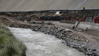 Lluvias y granizadas extremas colocan en riesgo de colapso a relavera en Pasco