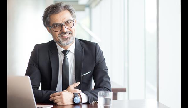 FOTO 11 | 11. Consejero profesional. Equipo: computadora
En lugar de trabajar en grupos, los introvertidos suelen preferir construir conexiones profundas a nivel personal. Por lo general, ser capaz de ofrecer consejos bien pensados a través de la planeación y la investigación, hace que un introvertido pueda ser un excelente consejero profesional.

Gael Casner ha sido consejero educacional independiente durante 14 años con su negocio College Find. Aquí ella ayuda a los estudiantes a explorar opciones educativas, a revisar sus ensayos de admisión y los ayuda a reducir sus opciones para tomar la decisión final. (Foto: Freepik)