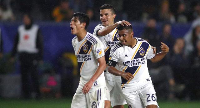 Foto 12 | Los Ángeles Galaxy, con US$ 320 millones, se ubica entre los más mediáticos de la MLS y ocupa el cuarto lugar en el ranking, resultado de figuras como Zlatan Ibrahimovic, quien es un imán en la aquilla. El jugador sueco es el mejor pagado del campeonato con un salario de US$ 72 millones en esta temporada. (Foto: AFP)
