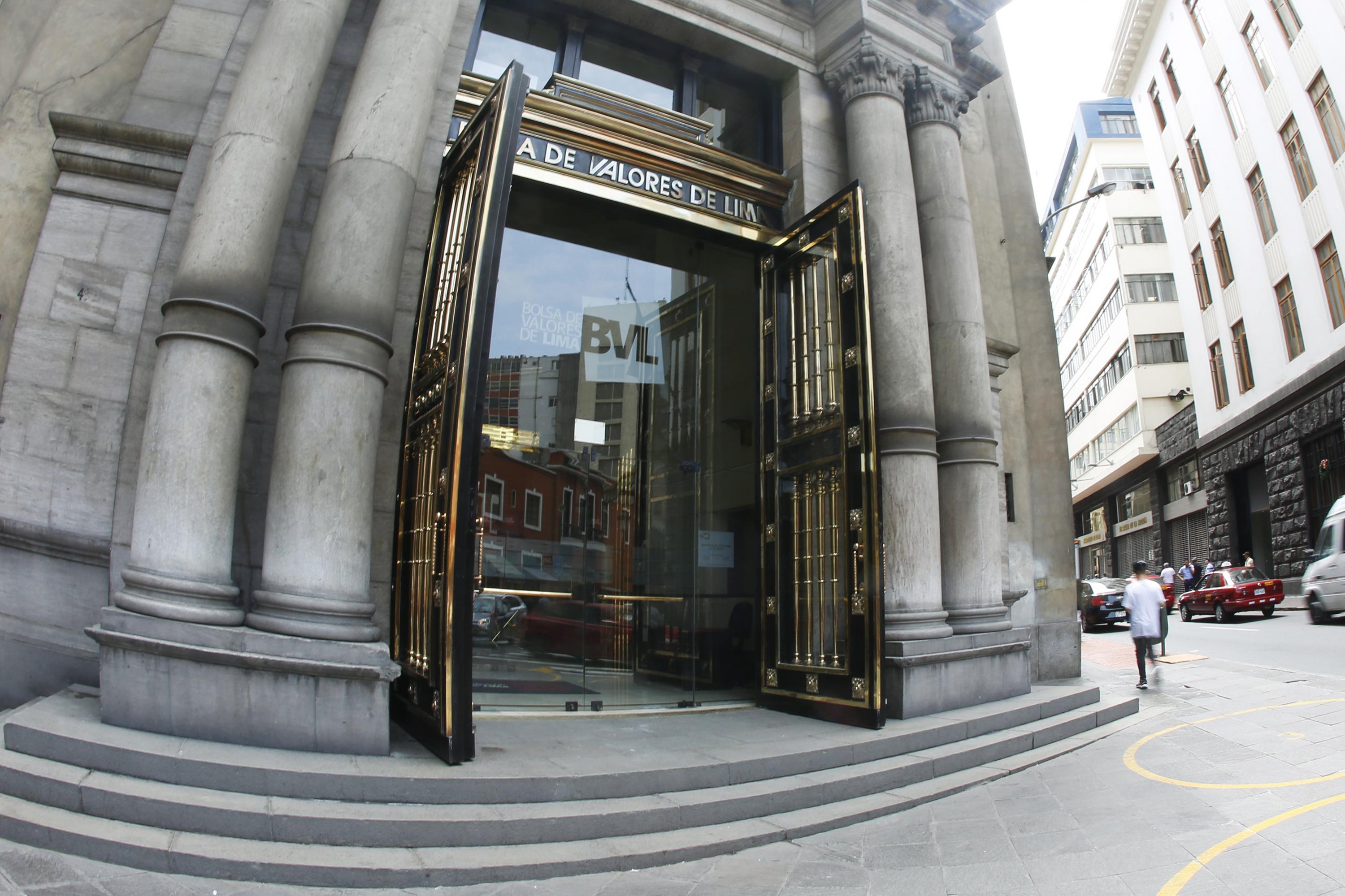 Rebaja.Tarifas de negociación de acciones de empresas del IBGC tienen un descuento de 90%. (Foto: Diana Chávez)