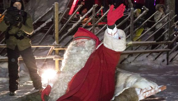 Papá Noel inició este domingo su gira para distribuir regalos en todo el mundo. (Foto: Reuters)
