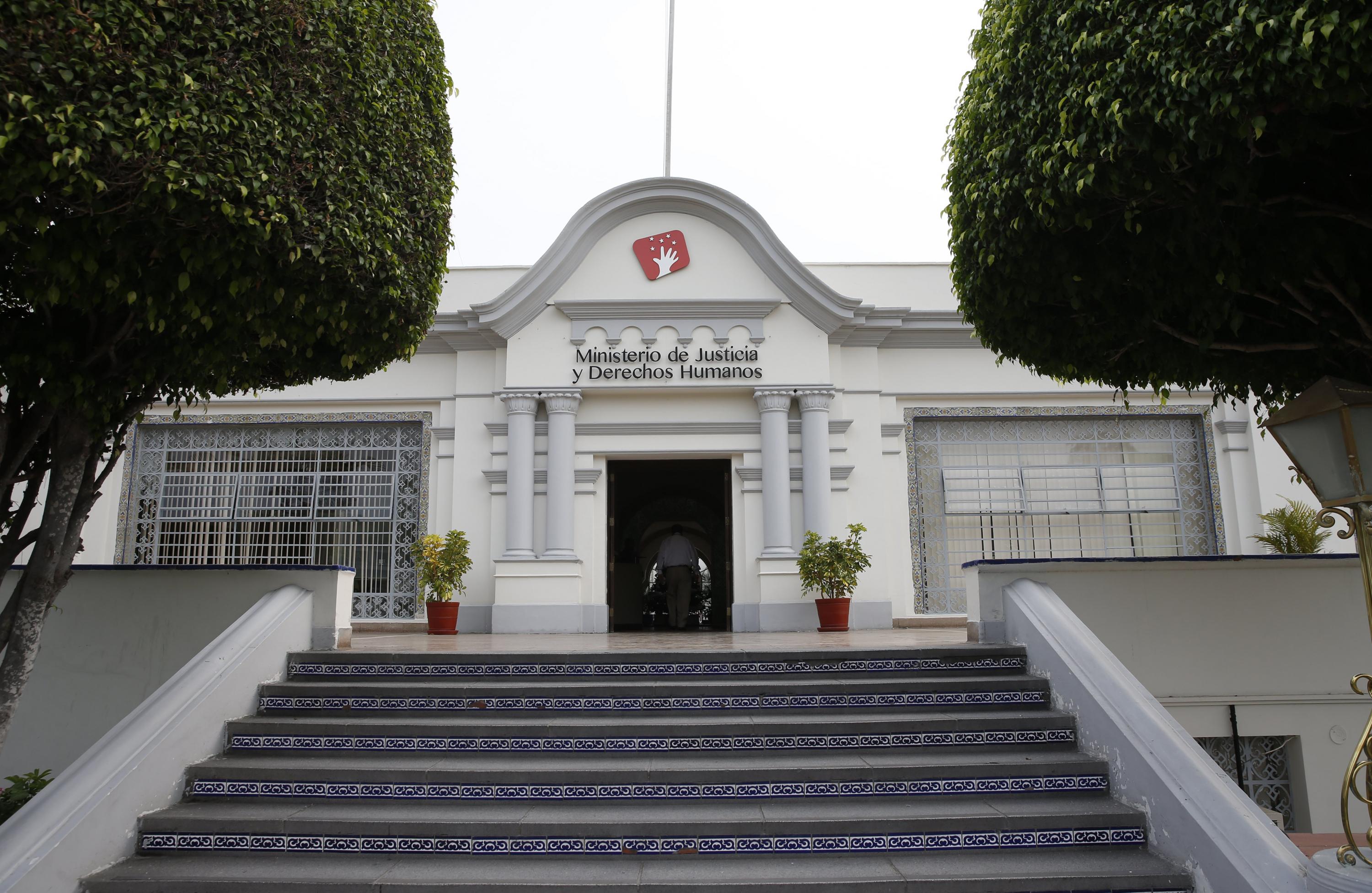 Todas las entidades. En principio, deben entregar información que soliciten los ciudadanos. (Foto: Manuel Melgar)