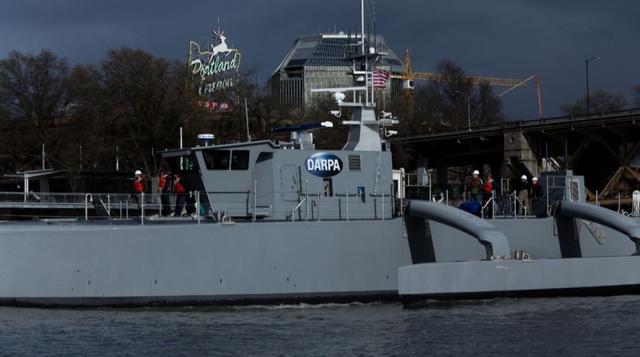 En esta fase experimental, el barco tendrá a mano operadores humanos como reaseguro. Pero cuando demuestre que puede manejarse por sí mismo, operará en forma autónoma y permanecerá en el mar meses enteros. Con sus dos motores diésel, podría llegar hasta G