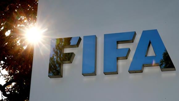 La FIFA estudia realizar el evento en enero o febrero, dijeron las fuentes a The Associated Press, hablando bajo la condición de anonimato porque se trata de negociaciones en curso.  REUTERS/Arnd Wiegmann/File Photo