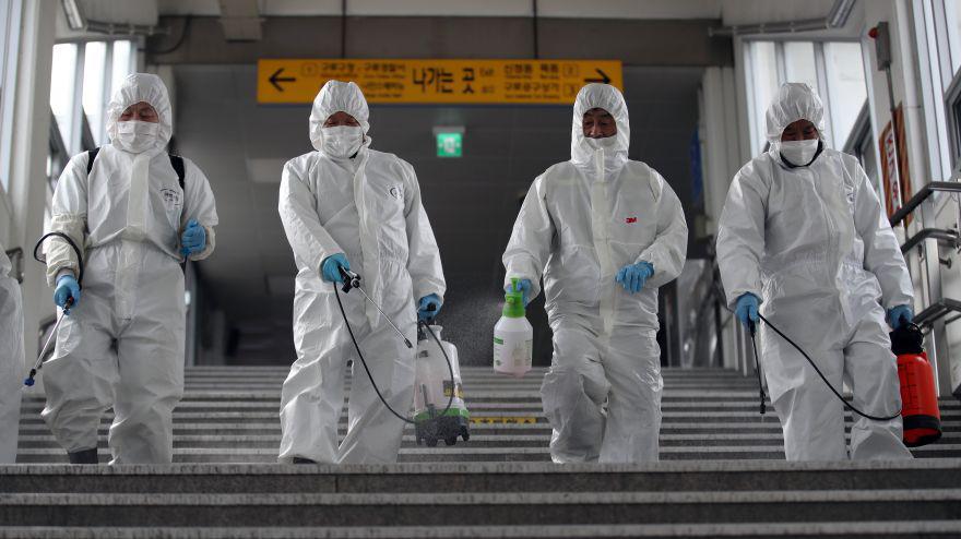 tenemos el reto de construir el camino para salir y desarrollarnos luego de crisis y no perder en el intento. (Foto: AFP / Yonhap )