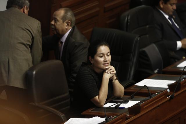 Marita Herrera fue una de las congresistas que renunció a Fuerza Popular con Kenji Fujimori. (Foto: GEC)