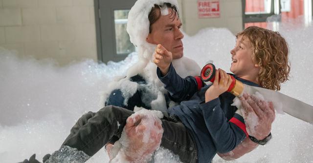 Foto 6 | La comedia de Paramount "Playing With Fire" alcanzó el sexto lugar con US$ 4.6 millones. (Foto: IMDB)