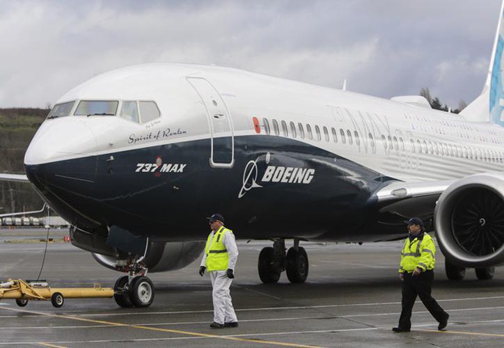 Los vuelos del 737 MAX han sido suspendidos desde marzo del año pasado, luego de que un vuelo de Ethiopian Airlines cayó a tierra, cinco meses después de un accidente similar de un avión de Lion Air. Ambos desastres dejaron un total de 346 muertos. (Reuters)