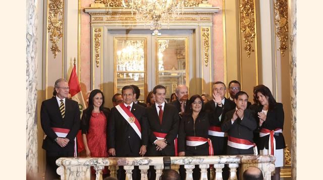 El presidente Óllanta Humala tiene 72 horas para presentar nuevo gabinete. Oficialismo calificó de "infame" la decisión de la mayoría congresal porque insisten en que Jara no tuvo ninguna responsabilidad en seguimiento de la Dirección Nacional d