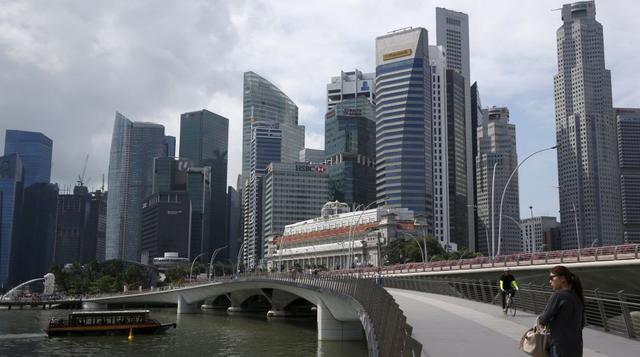 Singapur está en el décimo lugar. Sus habitantes tienen una riqueza per cápita de 79,261 euros (US$ 88.937). (Foto: Reuters)