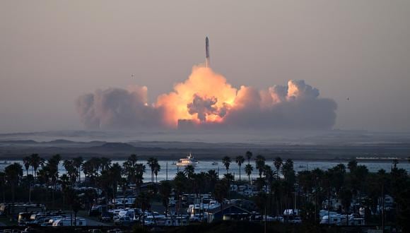 Más adelante, SpaceX podrá ofrecer servicios de voz y datos, dijo Kate Tice, gerente sénior de ingeniería de sistemas de calidad.