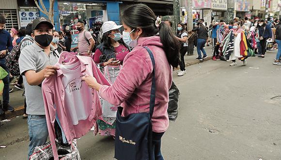 Impacto. Los costos de importación de ropa subirían 20%  si se aplican salvaguardias a prendas chinas, según estima ComexPerú. (Foto: Jesús Saucedo | GEC)