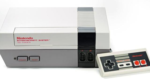 Nintendo Entertainment System (NES). Esta consola apareció justo a tiempo para salvar a la industria de los videojuegos. Times dice que la NES fue a los juegos de video lo que The Beatles fue al rock and roll.
