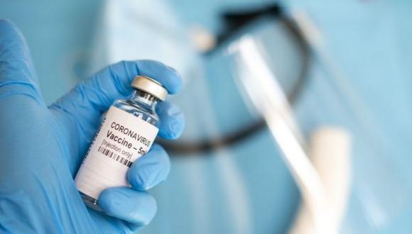 "Es la primera vez en la historia que necesitamos miles de millones de dosis de una vacuna", afirmó la científica en jefe de la OMS, Soumya Swaminathan. (Foto: Getty)