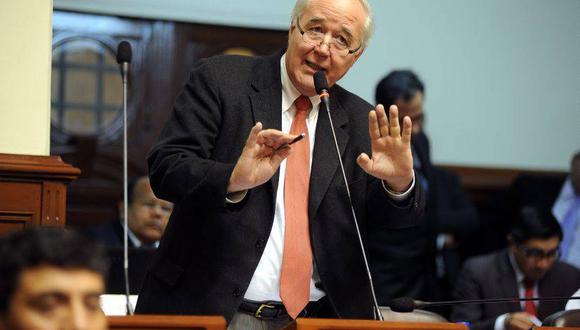 El congresista Víctor Andrés García Belaunde, de Acción Popular, dijo que no corresponde una cuestión de confianza sobre la elección del TC. (Foto: Congreso)