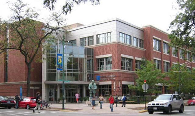 DePaul University. Ubicación: Chicago, Illinois