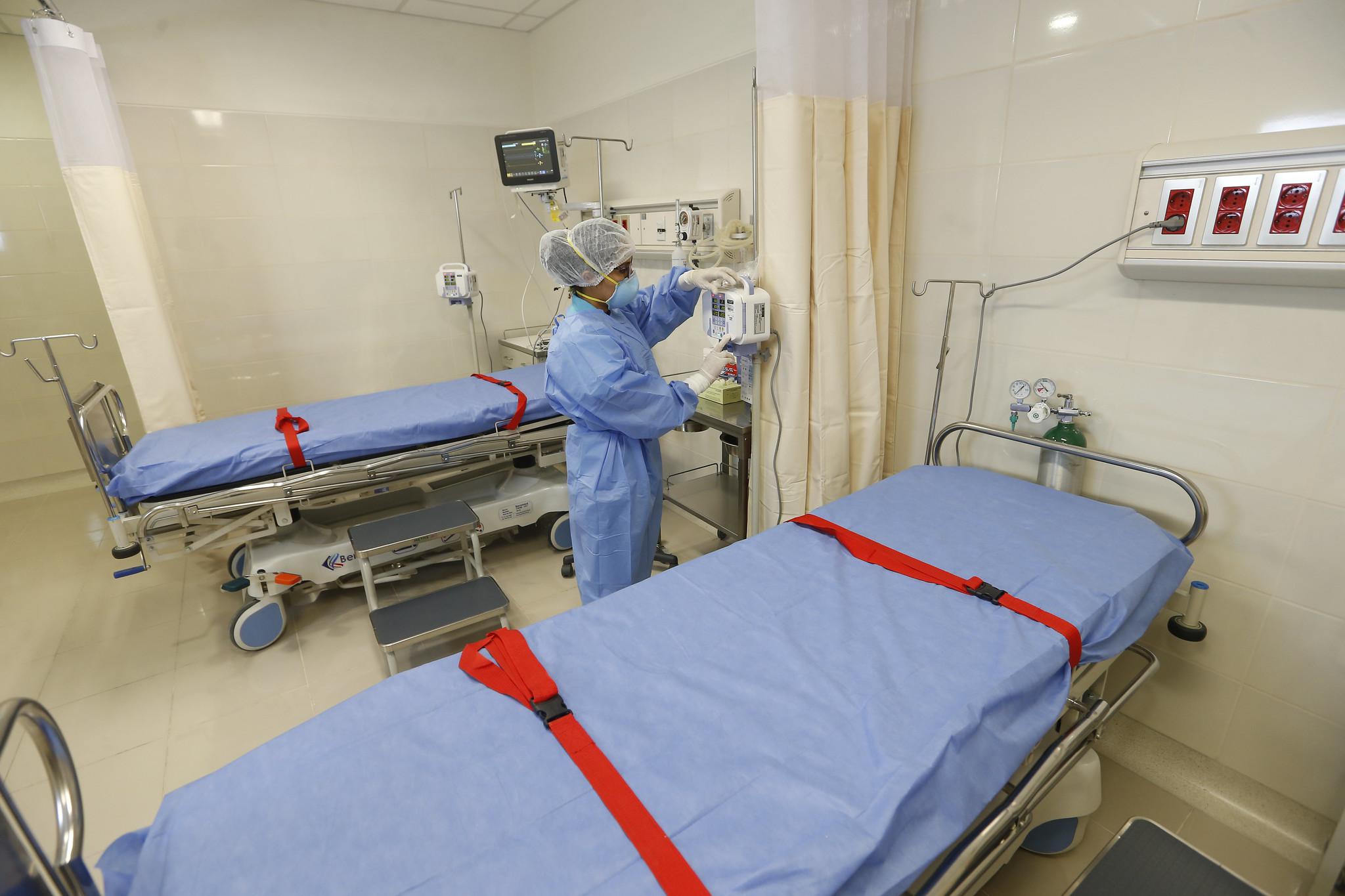 Exigencia es fundamental para personal que la labora en la UCI. (Foto: Minsa)