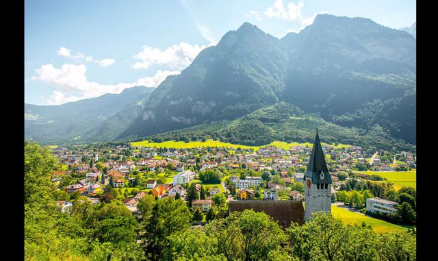 Foto 3 | LIECHTENSTEIN. Tranquilidad, paz y paisajes. En este pequeño país encontrarás paz interior y disfrutarás de unas vistas increíbles sobre las montañas. También podrás practicar deportes de invierno en este lugar.