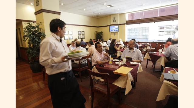 El sector servicios tuvo un crecimiento de 5.0% en febrero, mientras que en enero fue de 4.6%.