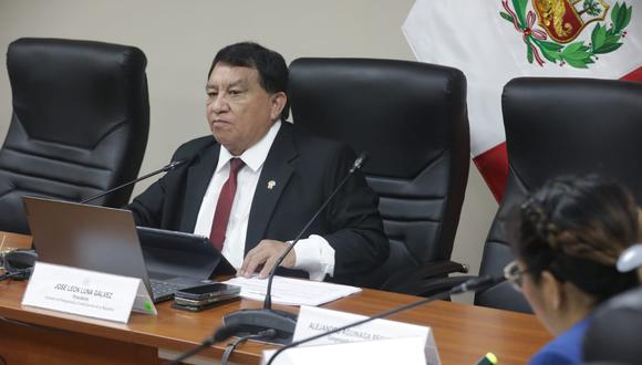 Congresista José Luna preside la sesión de la Comisión de Presupuesto y Cuenta General de la República. ( Foto: congreso)