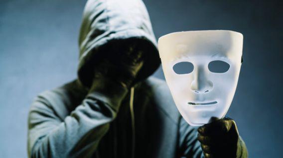 Las personas que no reconocen sus capacidades a menudo temen que descubran que son un fracaso. (Foto: Freepik)