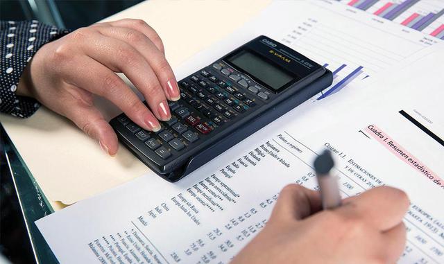 5) Trabajo bajo presión, sobre todo los fines de mes.