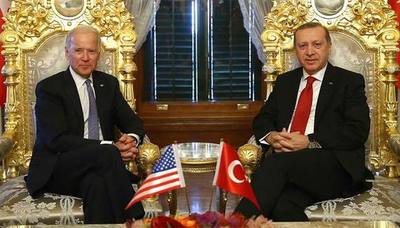 El presidente de Estados Unidos, Joe Biden, y su homólogo turco, Recep Tayyip Erdogan. | Foto: RRSS