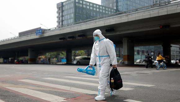 En China empezaron a darse casos de discriminación laboral hacia los contagiados por COVID pocos meses después del comienzo de la pandemia a finales del 2019 en Wuhan. (Foto: Reuters | Referencial)