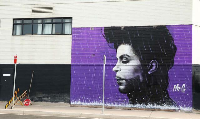 FOTO 5 | La rivalidad en entre el Rey y el Príncipe del pop encuentra un claro ganador en tierras peruanas. Existen 1,277 peruanos llamados Prince. (Foto: Getty)
