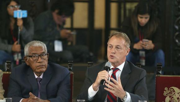 El electo alcalde de Lima Metropolitana, Jorge Muñoz, participó en un encuentro organizado por el presidente Martín Vizcarra. (Foto: Presidencia)