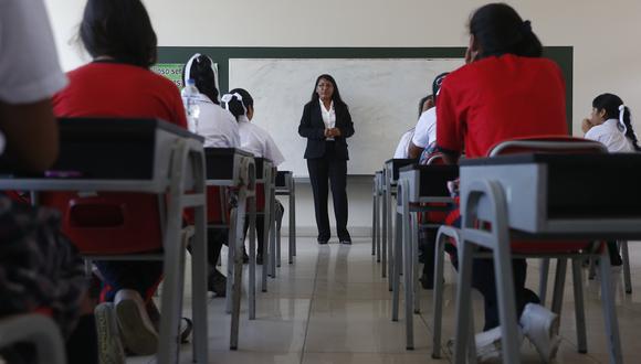 "Como sector ahora tenemos S/ 600 millones para salarios", afirmó Flor Pablo, ministra de Educación. (Foto: GEC)