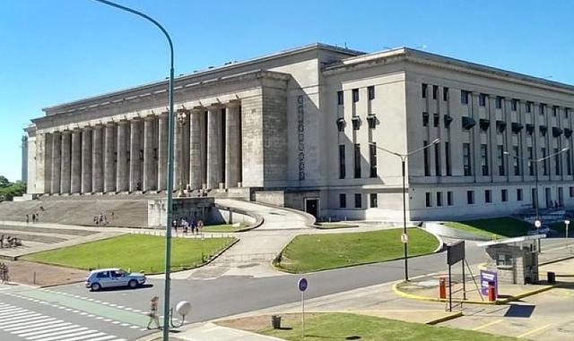 FOTO 10 | Universidad de Buenos Aires - Argentina - Puesto 173